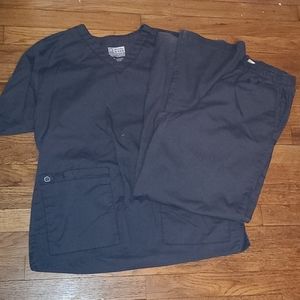 Wonder wink scrub set